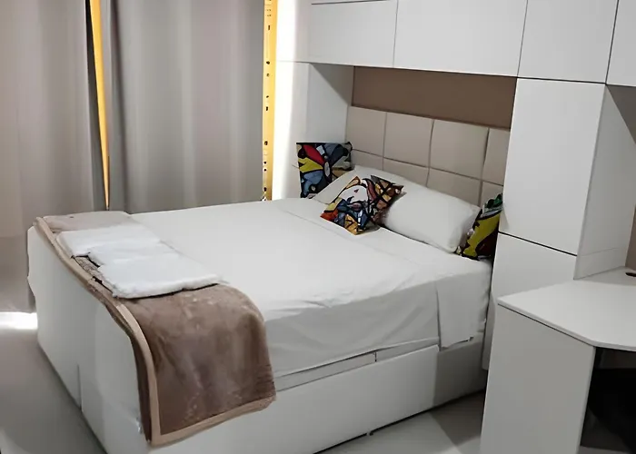 Flat Brlhante 5 Pessoas Garagem Hakka -Feirinha-Hospitais